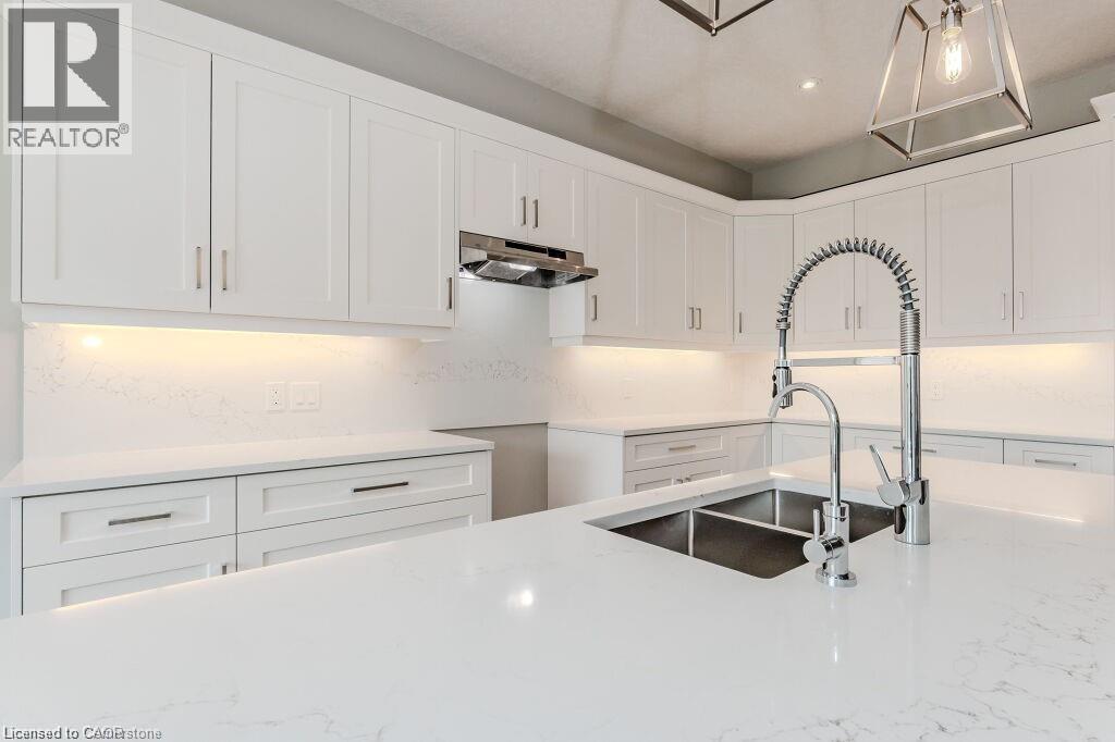 249 Ladyslipper Drive, Waterloo, Ontario  N2V 0H5 - Photo 5 - 40858691