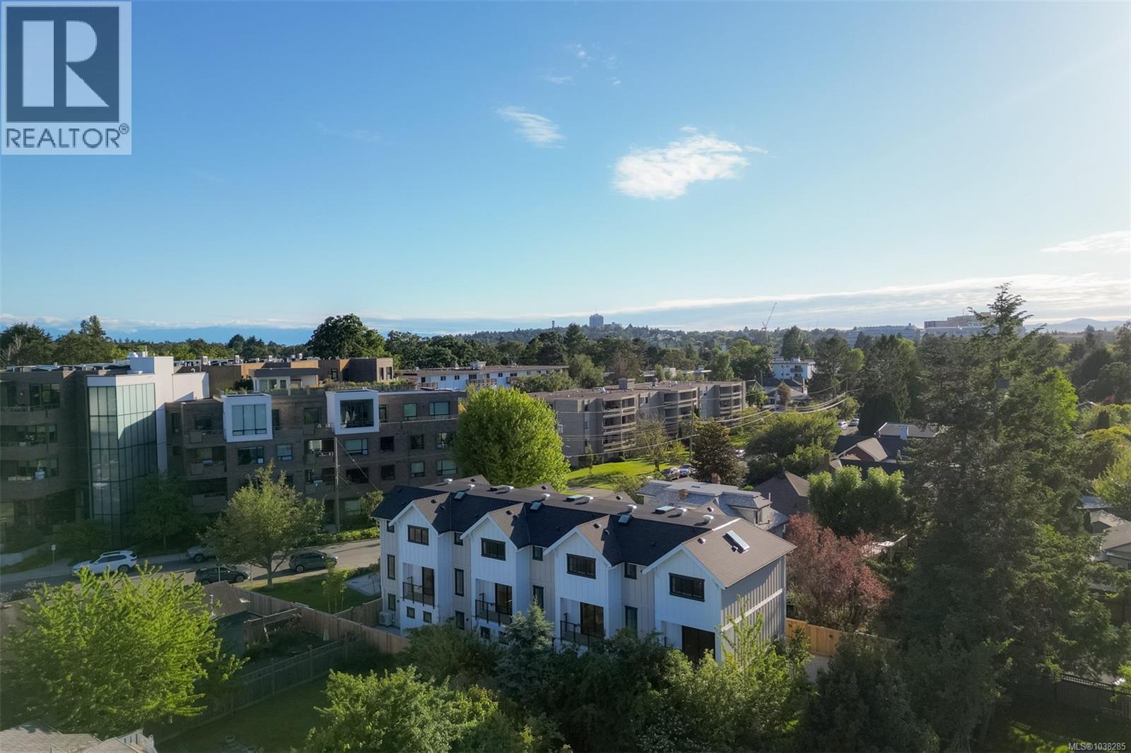 3 2268 Bowker Ave, Oak Bay, British Columbia