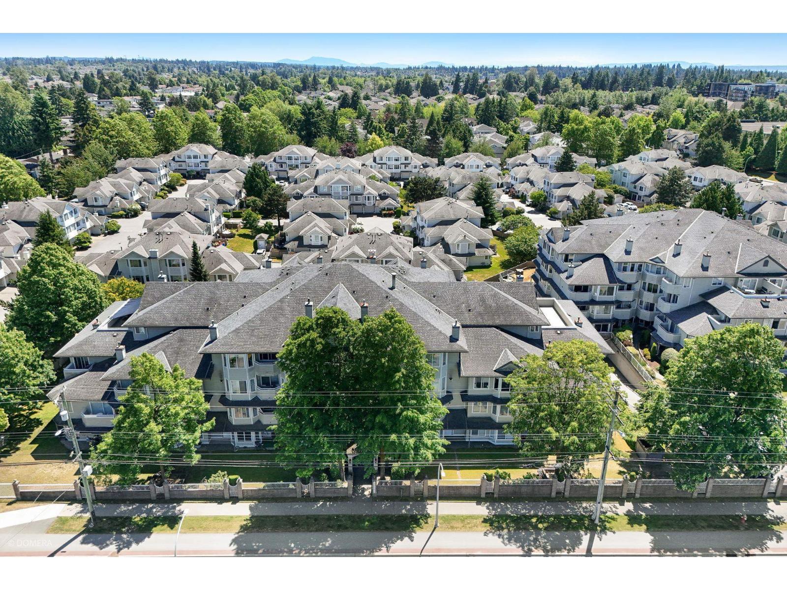 406 12160 80 Avenue, Surrey, British Columbia V3W 0V3 - Photo 2 - R3159222