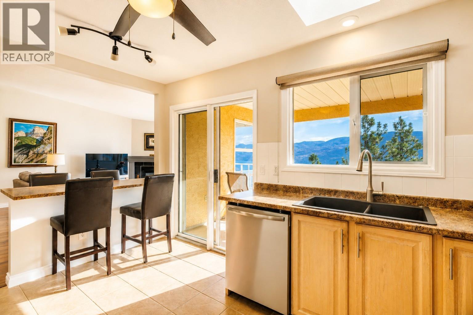 4450 Ponderosa Drive Unit# 204, Peachland, British Columbia V0H 1X5 - Photo 5 - 10398969