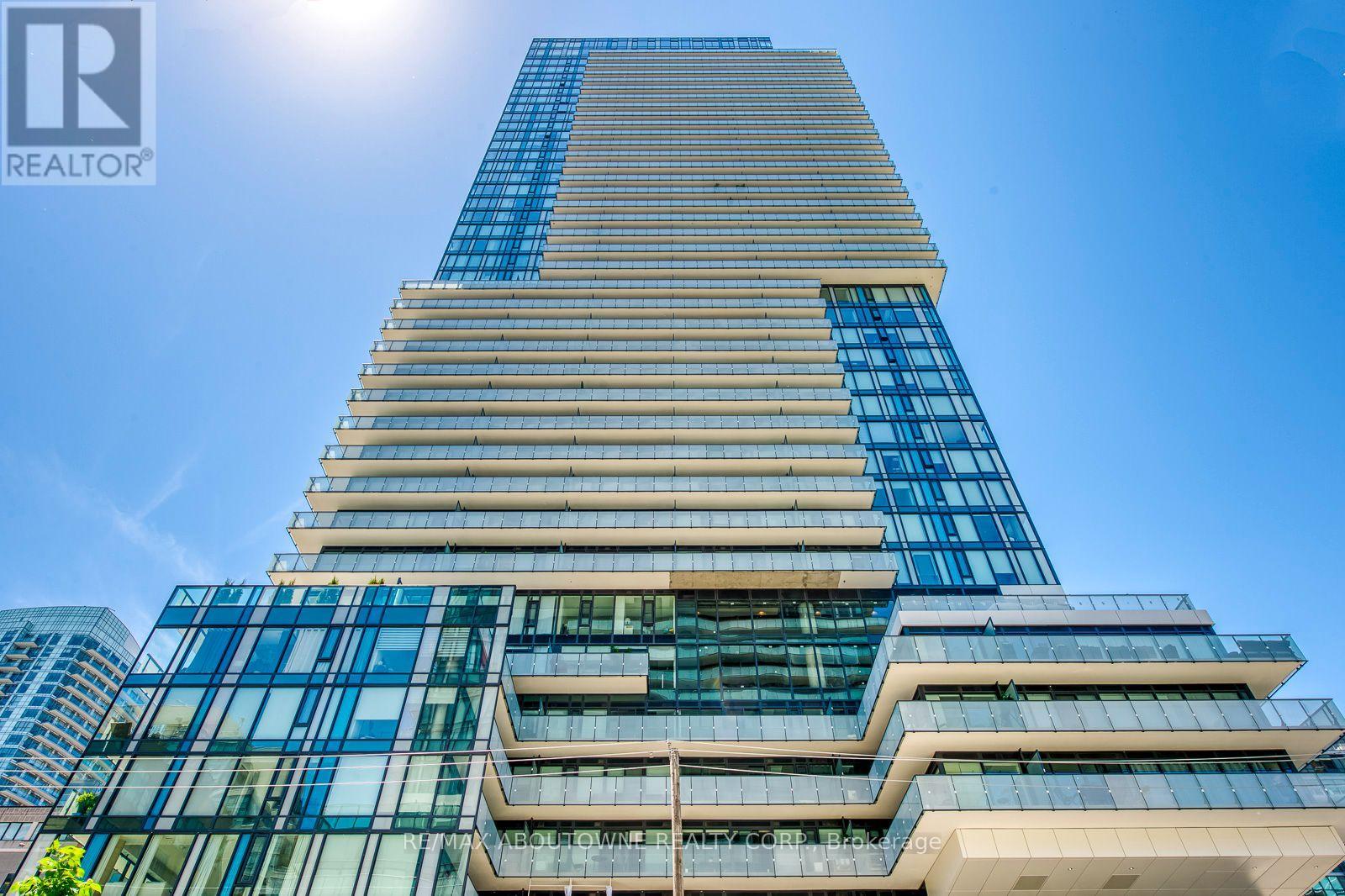 2010 - 161 ROEHAMPTON AVENUE, Toronto, Ontario