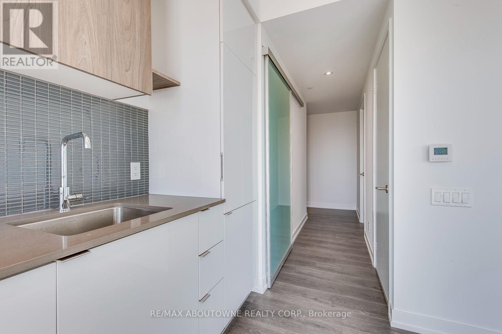 2010 - 161 Roehampton Avenue, Toronto, Ontario  M4P 0C8 - Photo 15 - C13720170