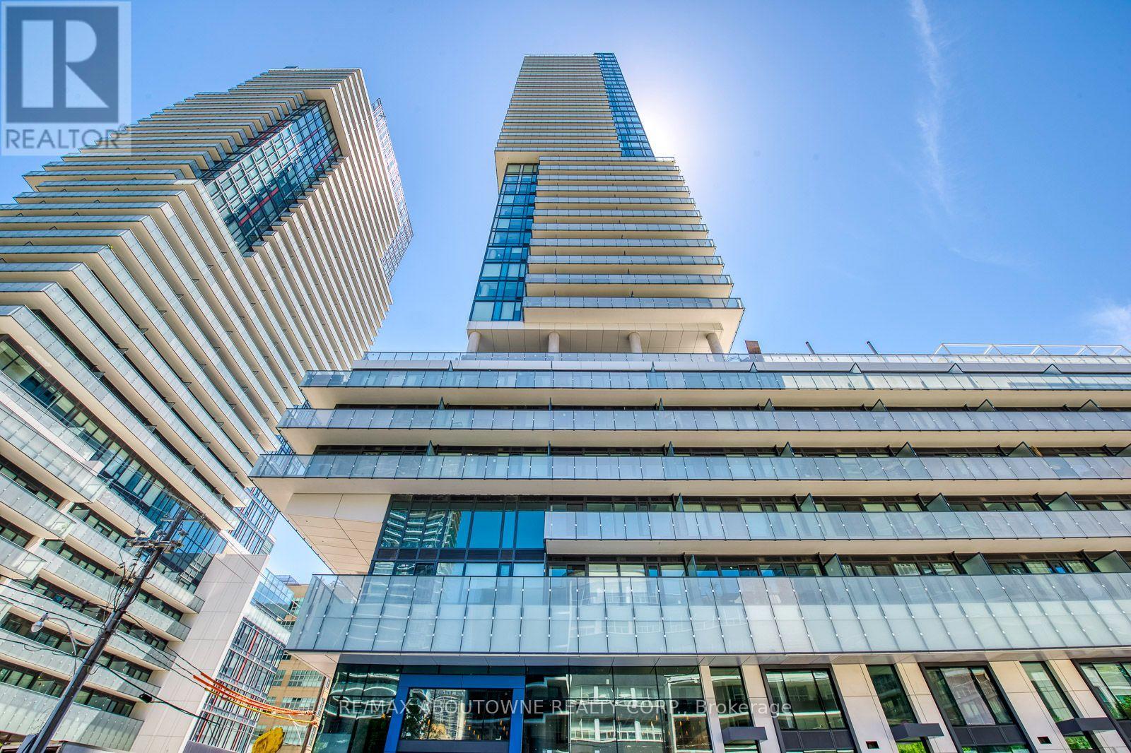2010 - 161 Roehampton Avenue, Toronto, Ontario  M4P 0C8 - Photo 2 - C13720170
