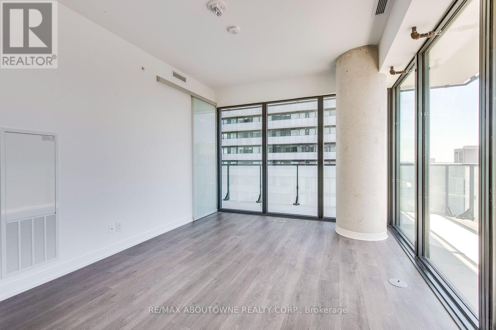 2010 - 161 Roehampton Avenue, Toronto, Ontario  M4P 0C8 - Photo 8 - C13720170