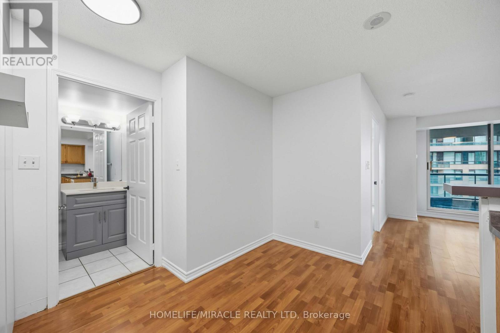 1010 - 7 Lorraine Drive, Toronto, Ontario  M2N 7H2 - Photo 14 - C13720174