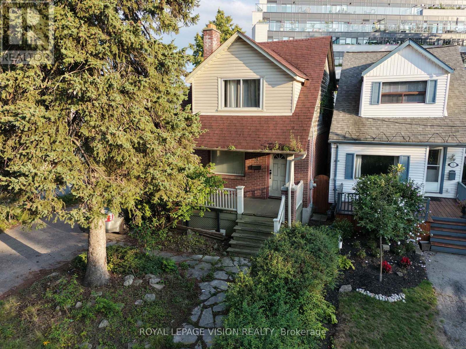 9 EAST ROAD, Toronto, Ontario