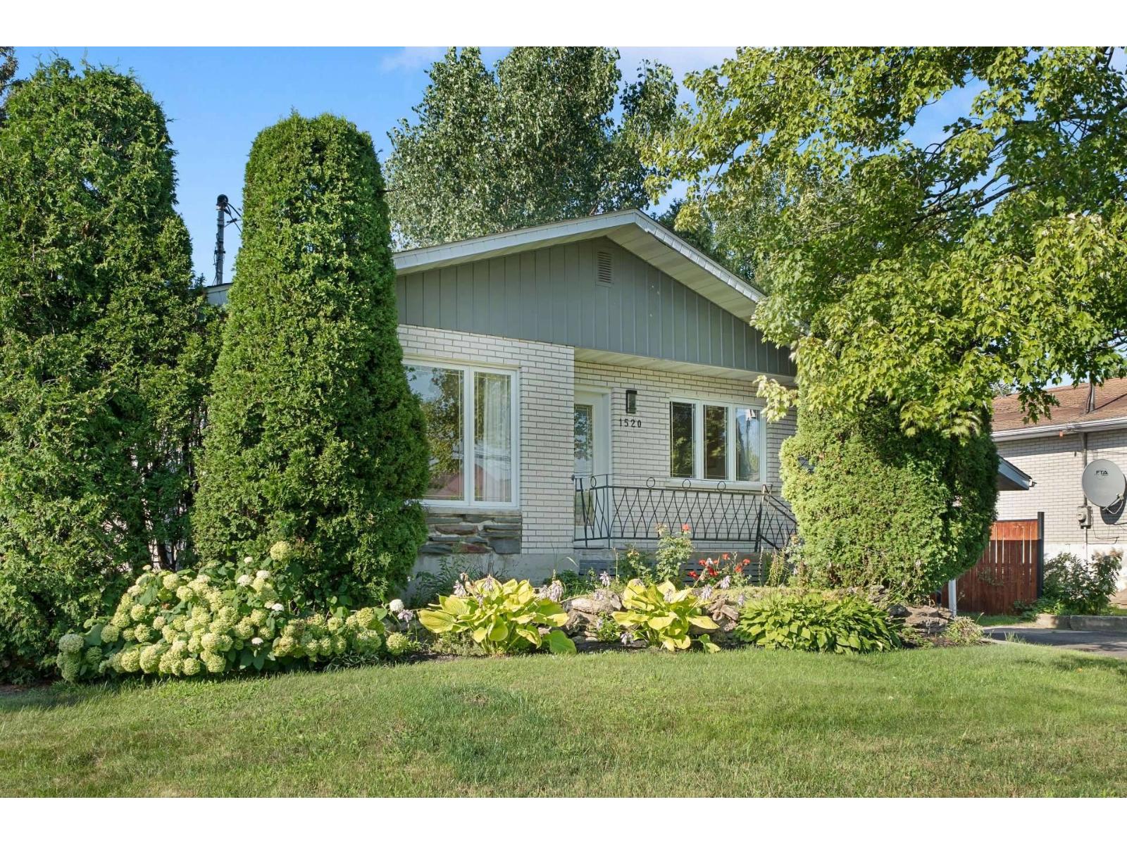 1520 Rue Robert Brossard Quebec Canada J4X2T6 1