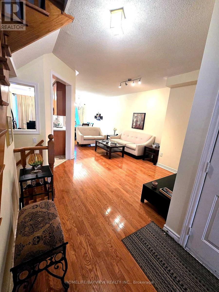 7 - 8 Townwood Drive, Richmond Hill, Ontario  L4E 4Y1 - Photo 2 - N13720198