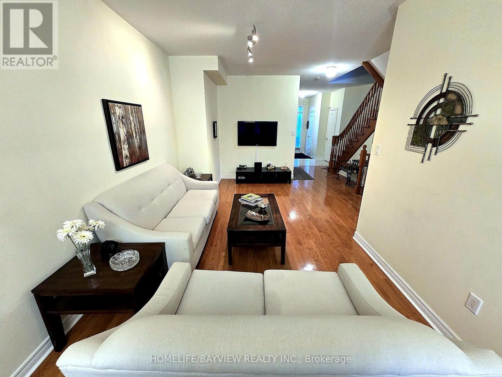 7 - 8 Townwood Drive, Richmond Hill, Ontario  L4E 4Y1 - Photo 3 - N13720198