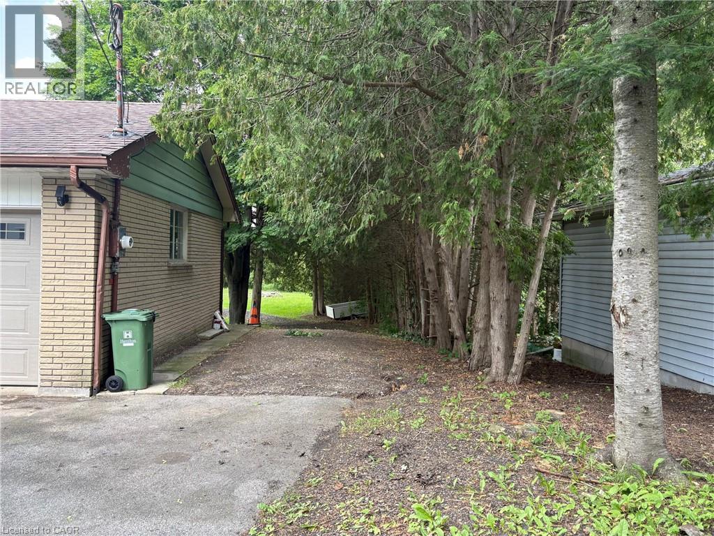 318 Freelton Road, Puslinch, Ontario  N0B 2J0 - Photo 3 - 40858957
