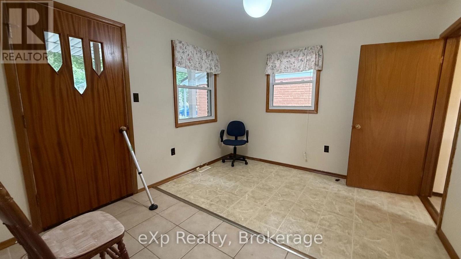 53 Maple Street, North Huron, Ontario  N0G 2W0 - Photo 11 - X13720146