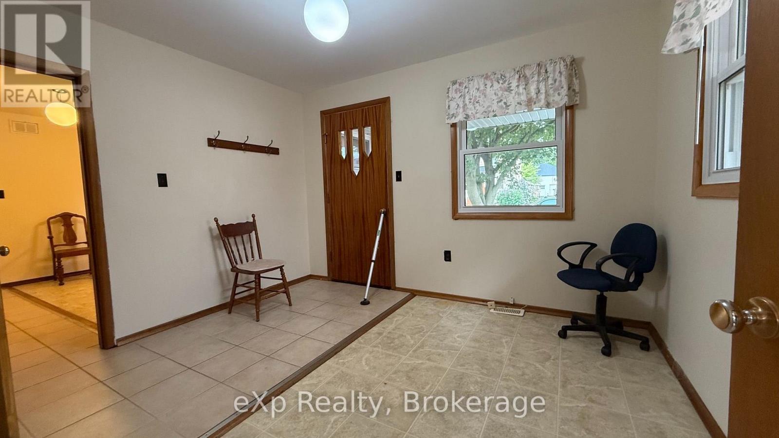 53 Maple Street, North Huron, Ontario  N0G 2W0 - Photo 12 - X13720146
