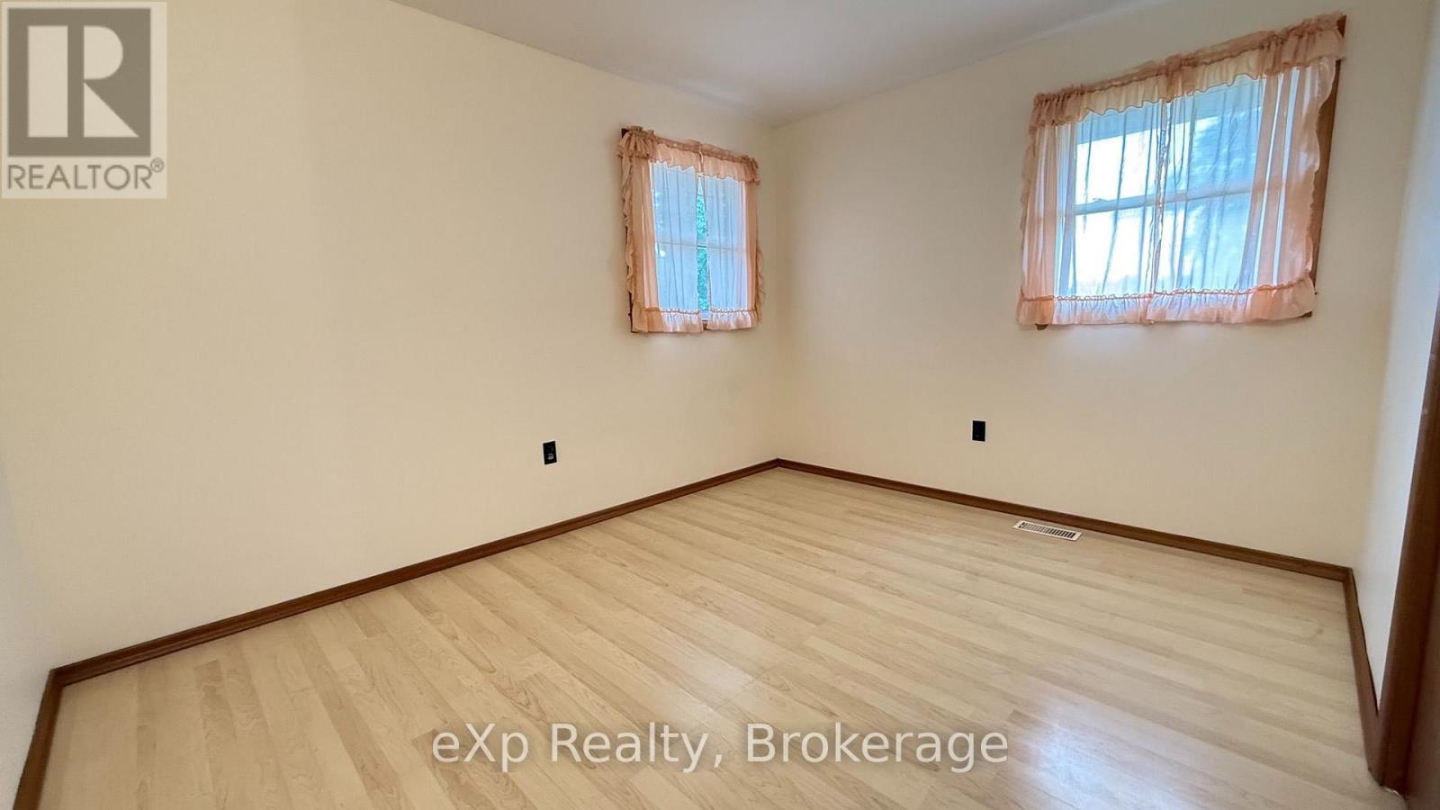 53 Maple Street, North Huron, Ontario  N0G 2W0 - Photo 14 - X13720146