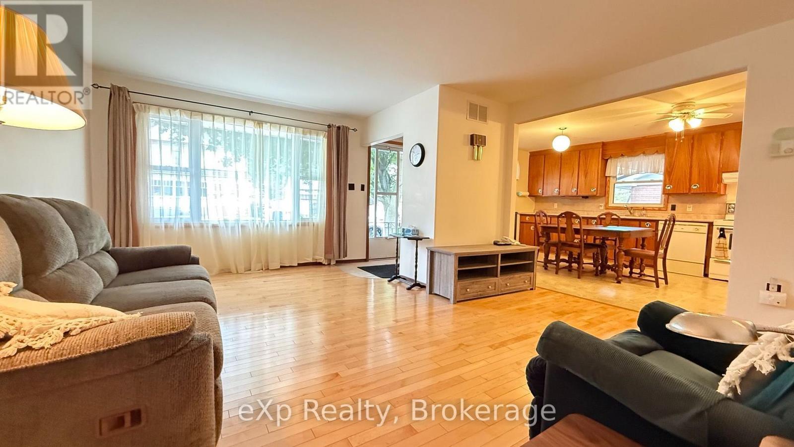 53 Maple Street, North Huron, Ontario  N0G 2W0 - Photo 4 - X13720146