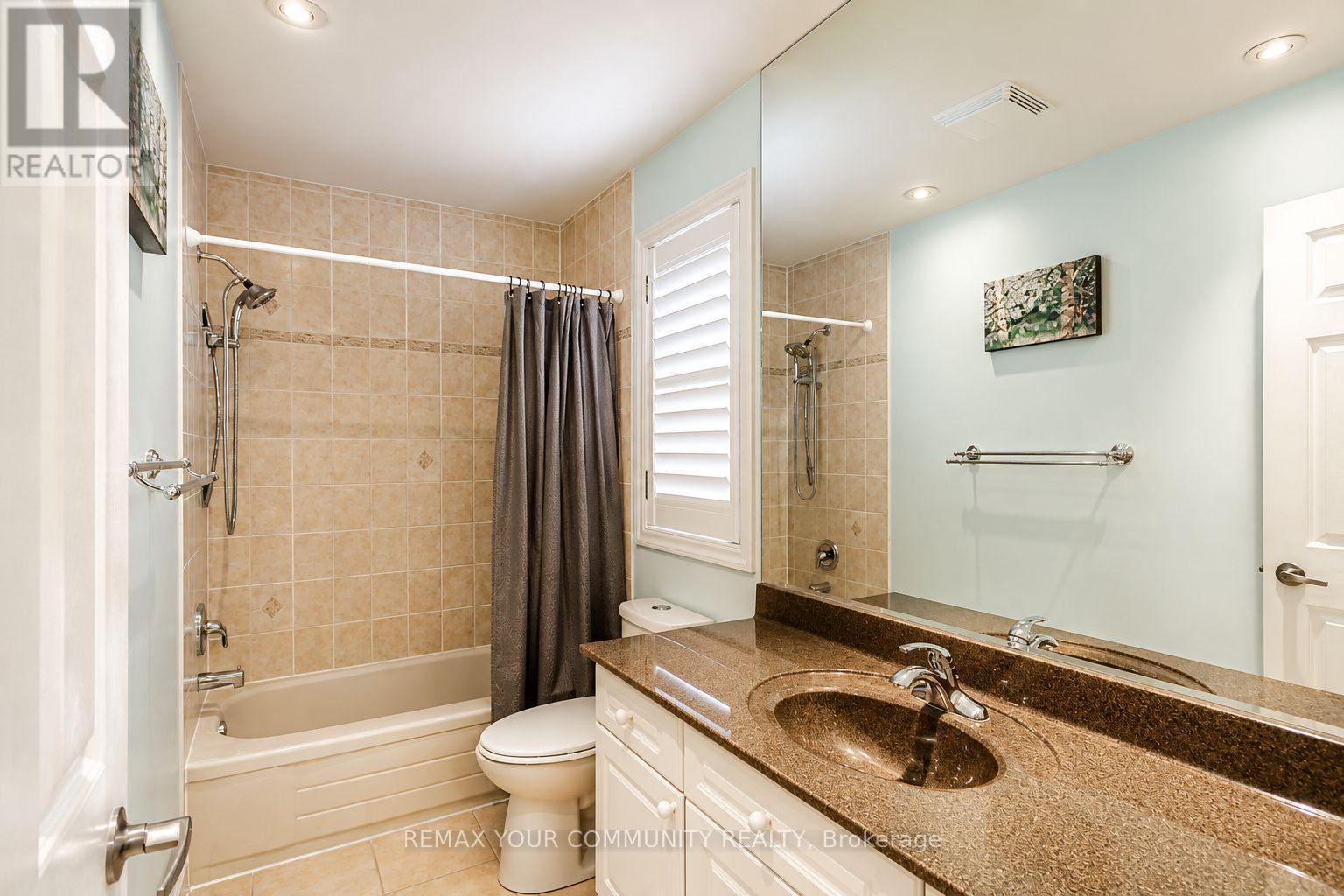 Coach House - 5 Chippenham Lane, Markham, Ontario  L6B 1L6 - Photo 19 - N13719978