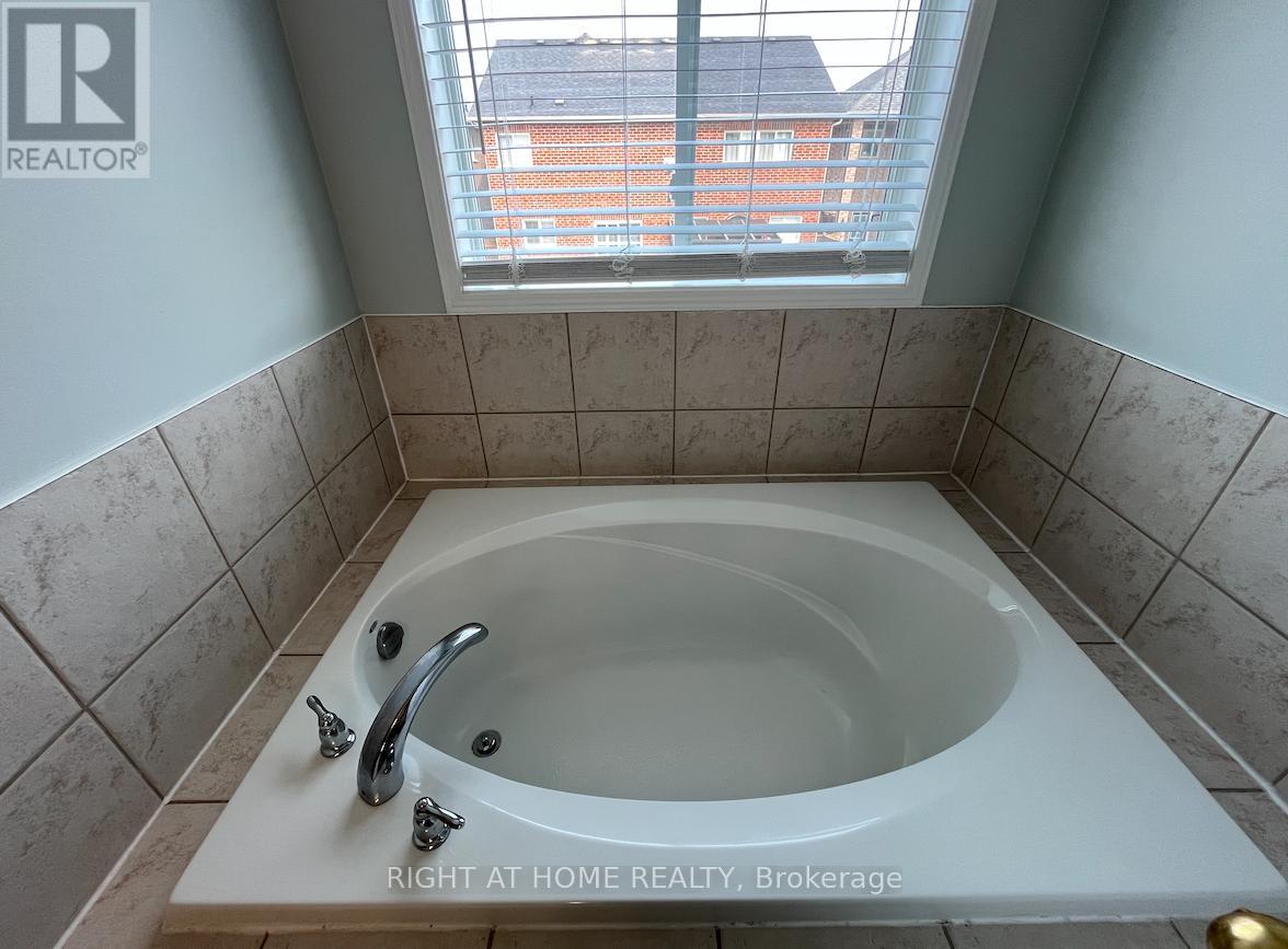 Main - 22 Amboise Crescent, Brampton, Ontario  L7A 2R2 - Photo 18 - W13720148
