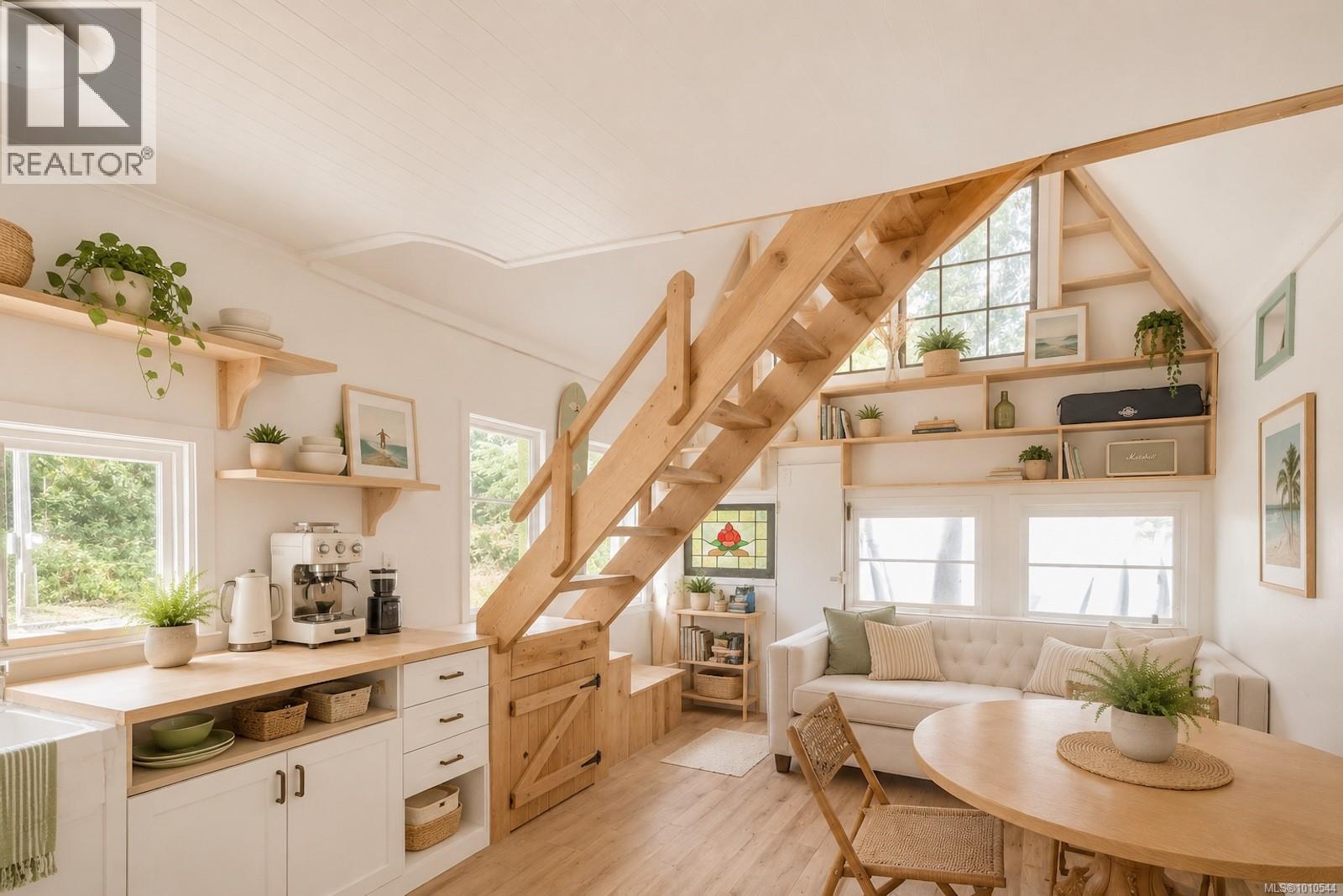 1316 Lynn Rd, Tofino, British Columbia  V0R 2Z0 - Photo 44 - 1010544
