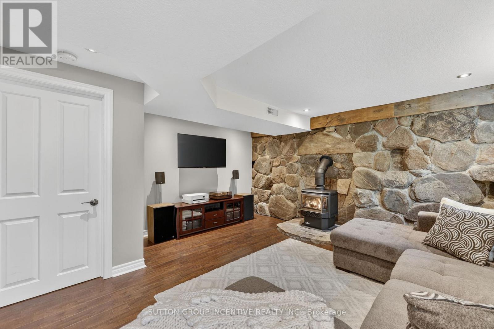 10 Springhome Road, Oro-Medonte, Ontario  L0L 1T0 - Photo 34 - S13449076