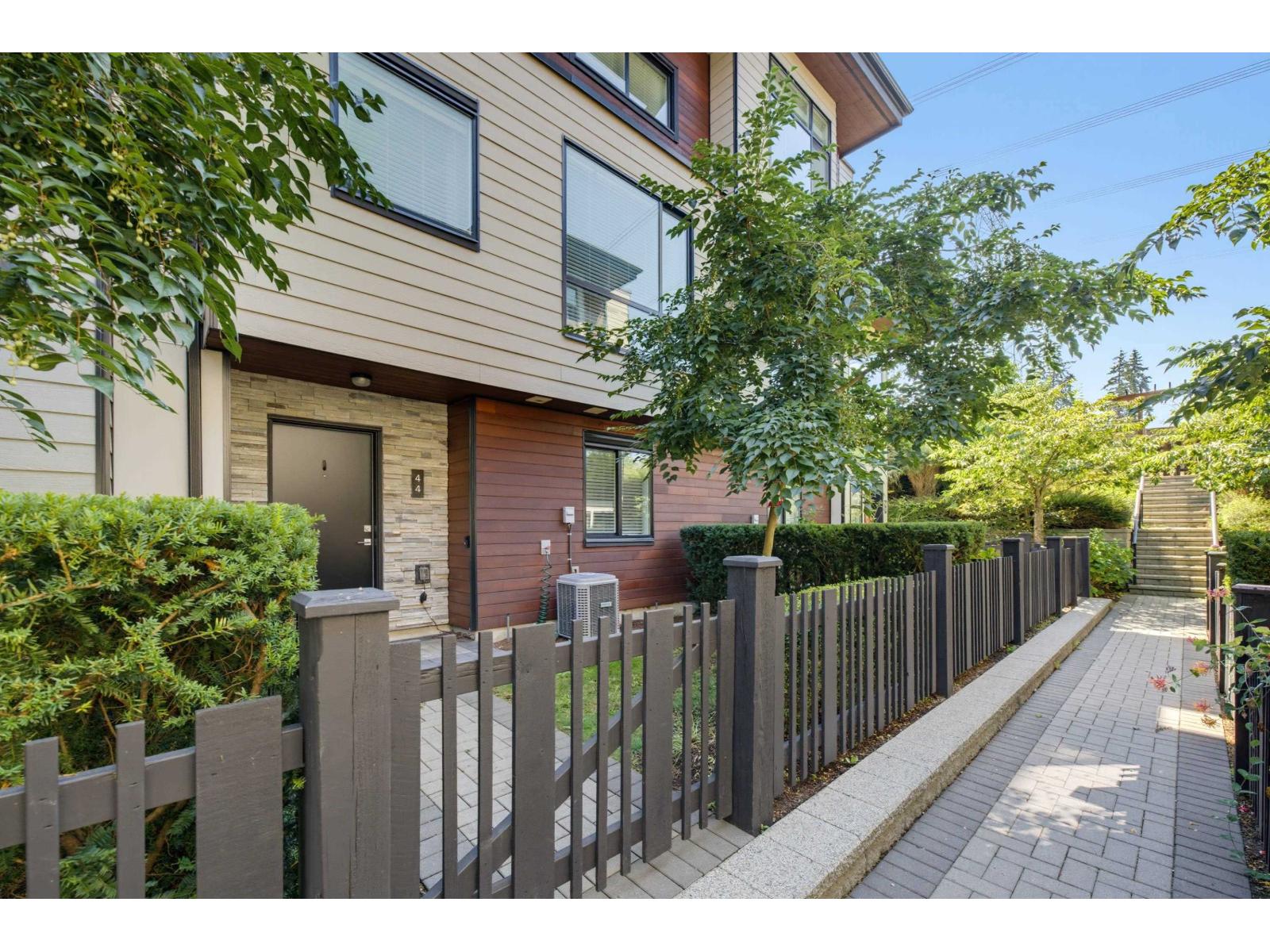 44 15688 28 Avenue, Surrey, British Columbia V3Z 0N1 - Photo 2 - R3159525