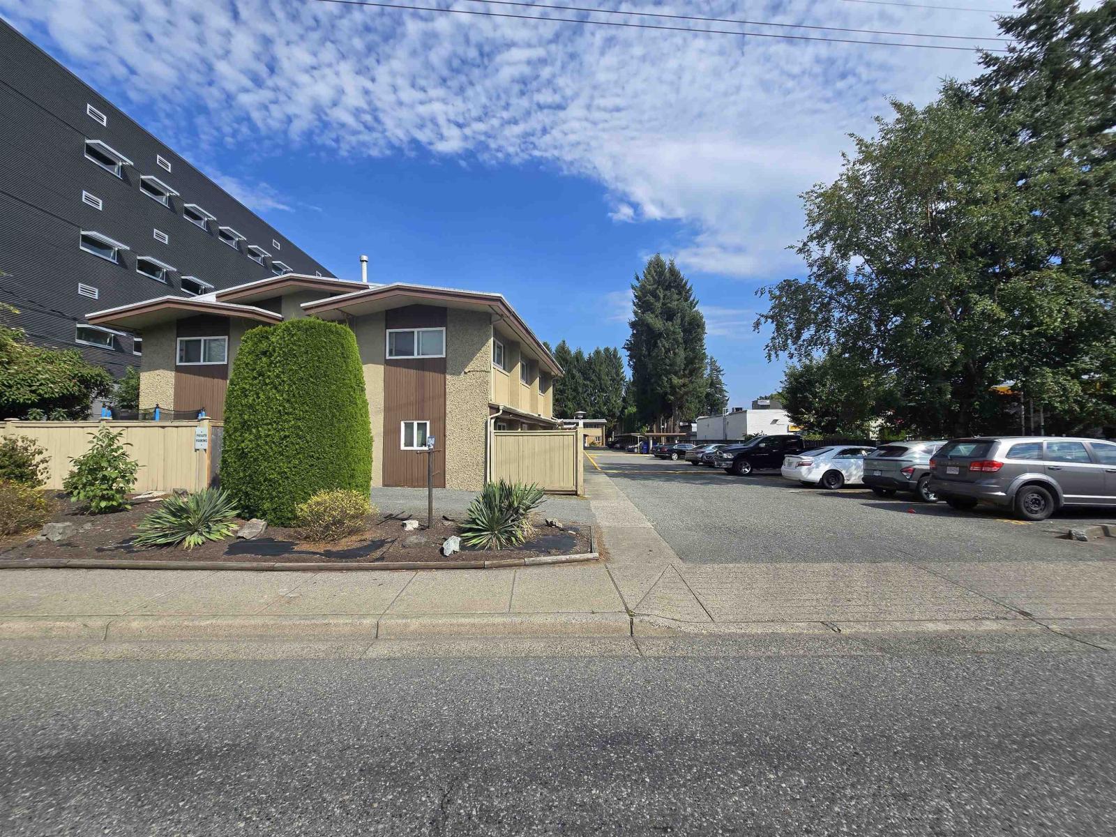 11 2048 MCCALLUM ROAD, Abbotsford, British Columbia