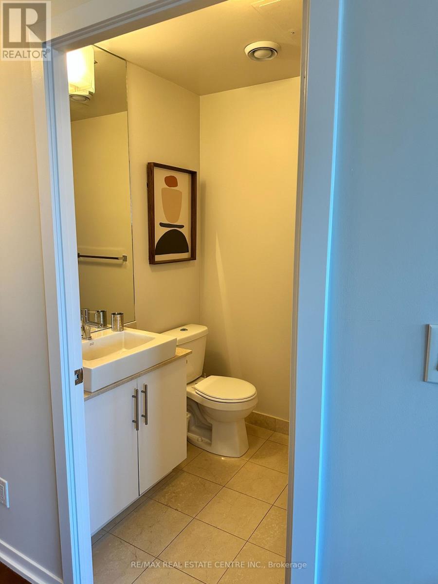 4706 - 65 Bremner Boulevard, Toronto (Waterfront Communities), Ontario  M5J 0A7 - Photo 9 - C13720226