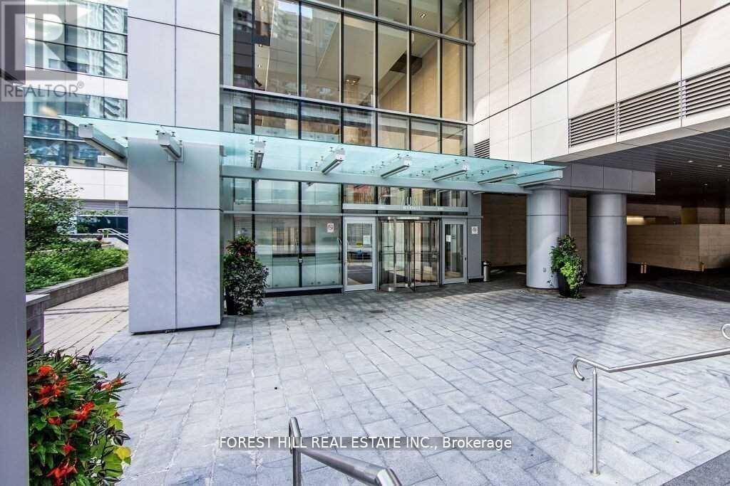 1615 - 386 Yonge Street, Toronto, Ontario  M5B 0A5 - Photo 2 - C13720260