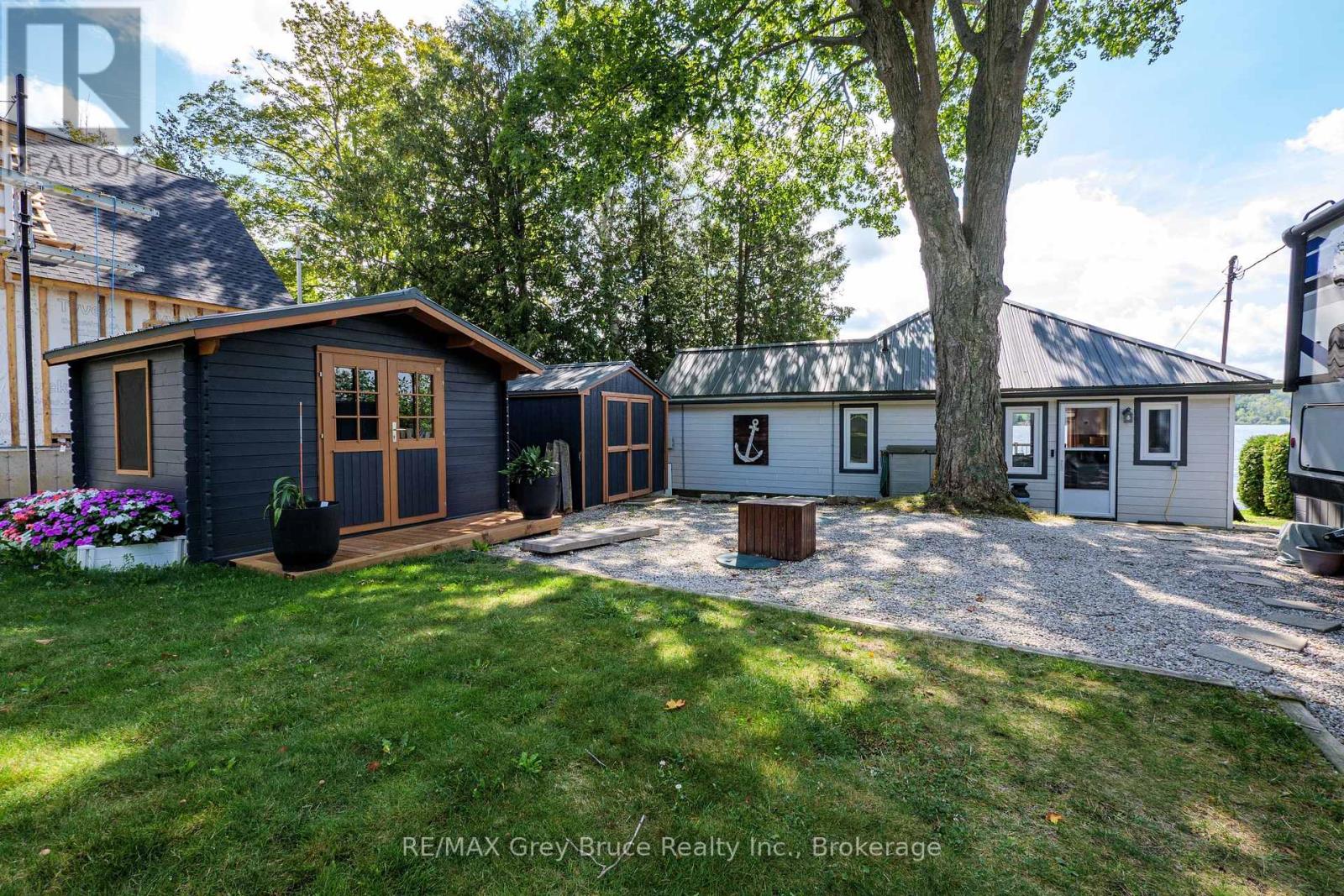 38 MAPLE DRIVE, South Bruce Peninsula, Ontario