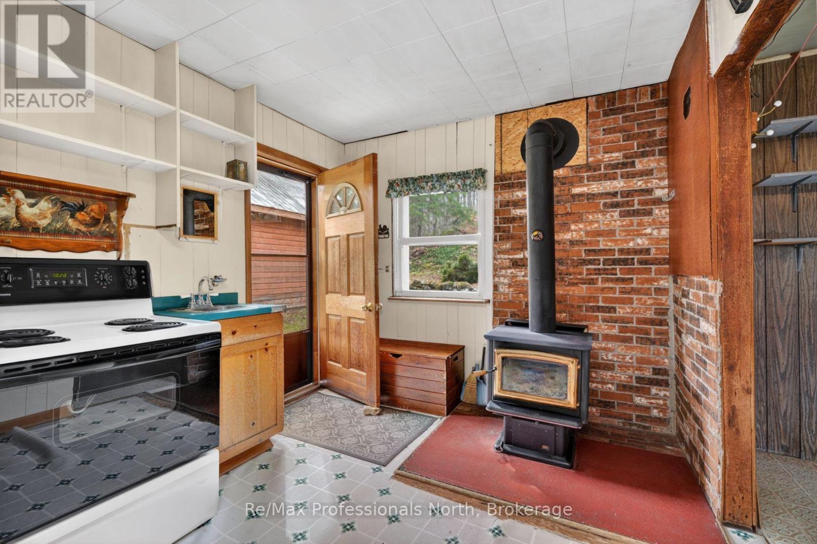 3640 Muskoka Rd 117 Road E, Lake Of Bays, Ontario  P0B 1A0 - Photo 3 - X13720238