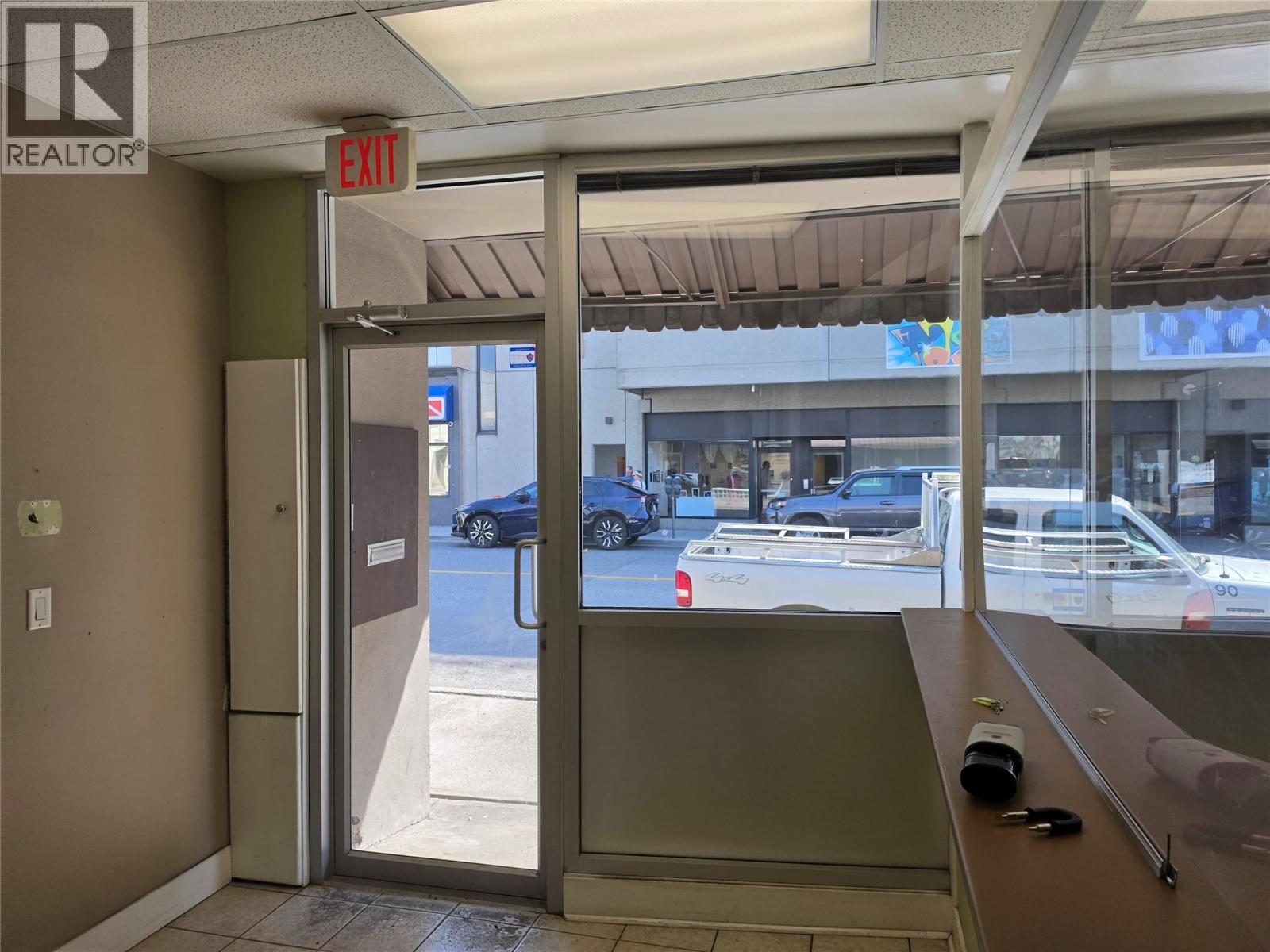 3209/3211 31 Avenue, Vernon, British Columbia  V1T 2H2 - Photo 3 - 10387598