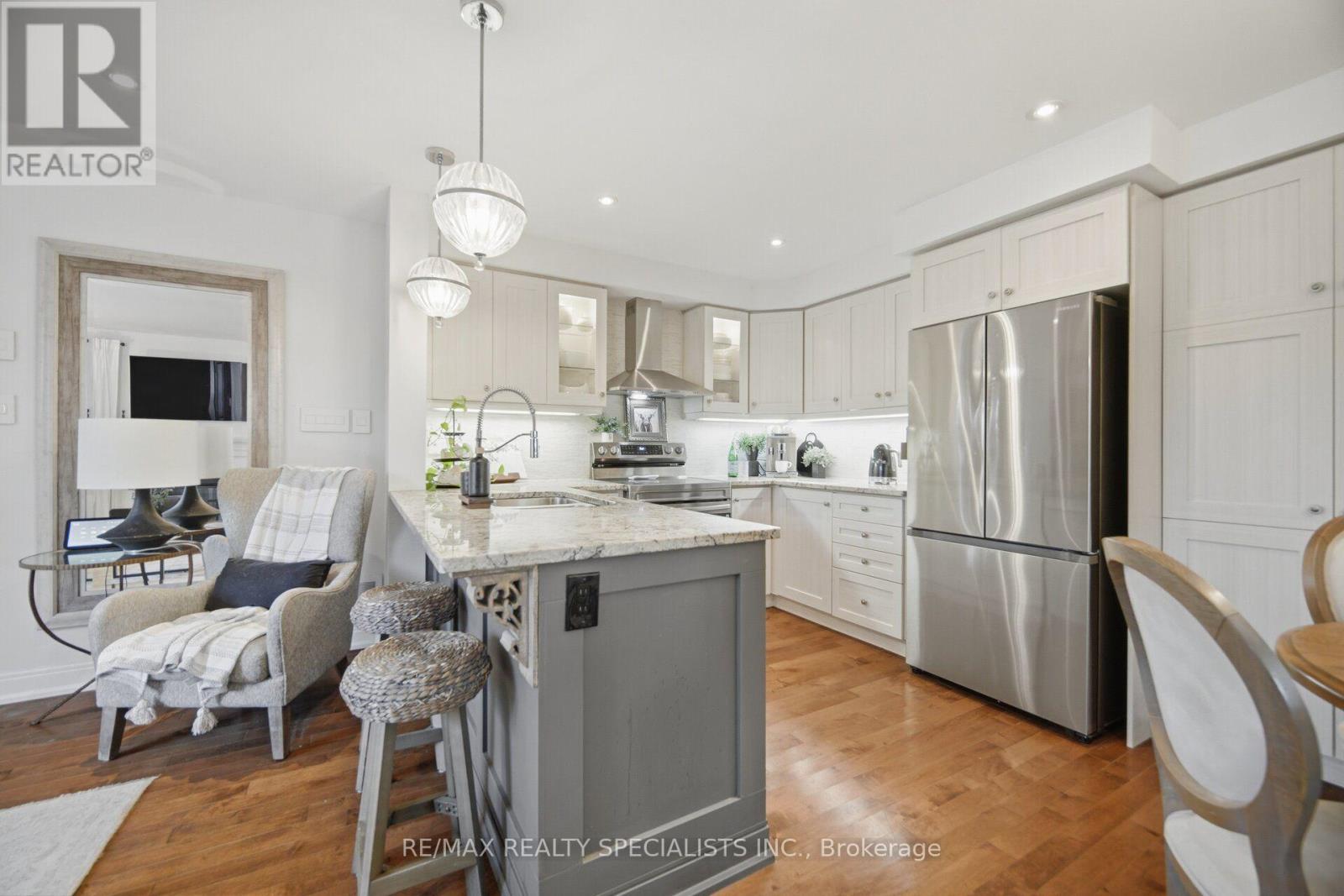 308 Mortimer Crescent, Milton, Ontario  L9T 8N6 - Photo 6 - W13720244