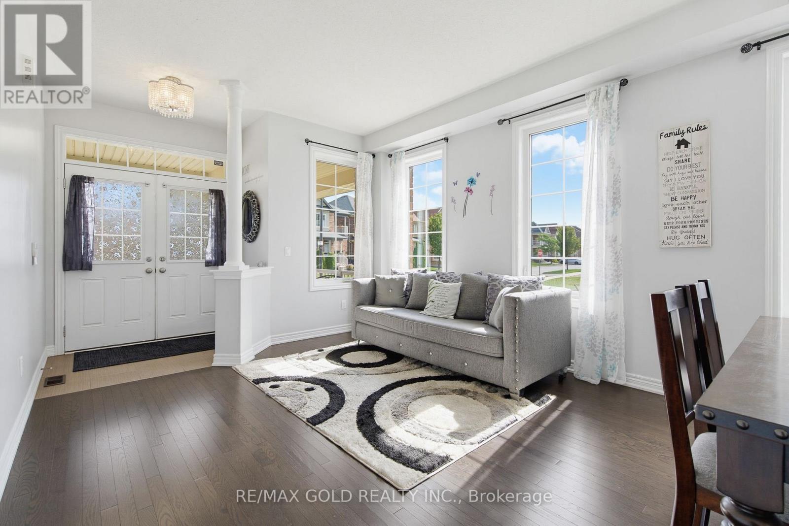 8 Zelda Road, Brampton, Ontario  L6R 3V9 - Photo 4 - W13717410