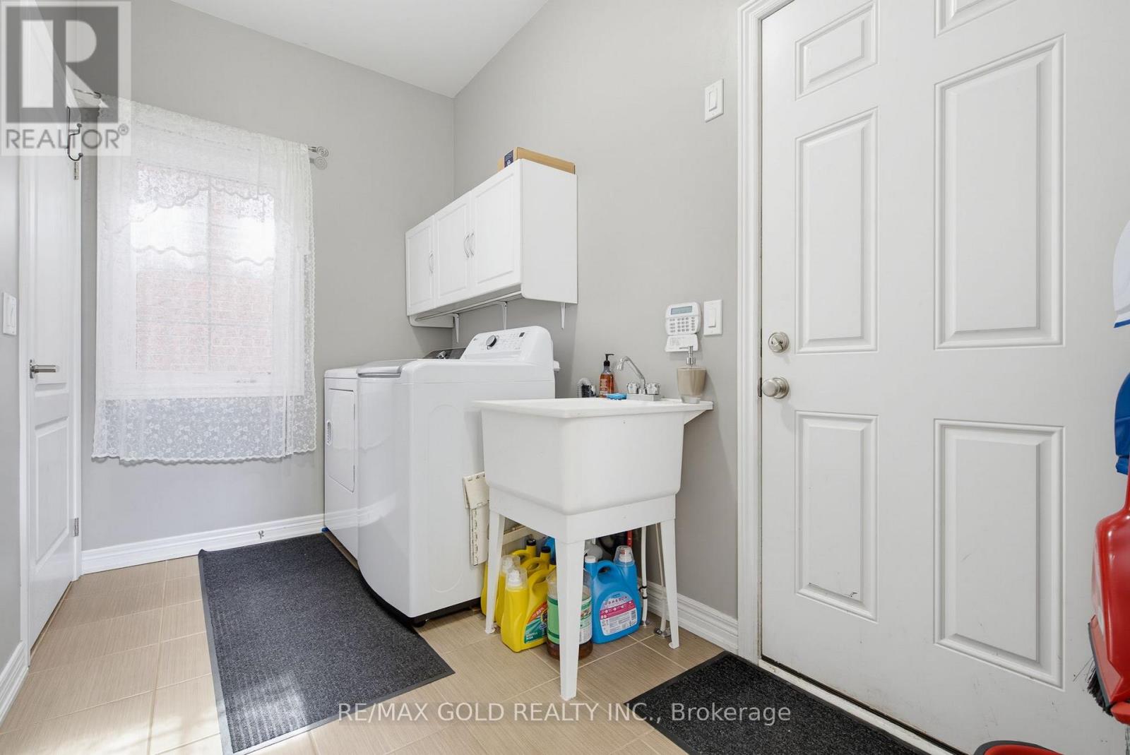 8 Zelda Road, Brampton, Ontario  L6R 3V9 - Photo 13 - W13717410