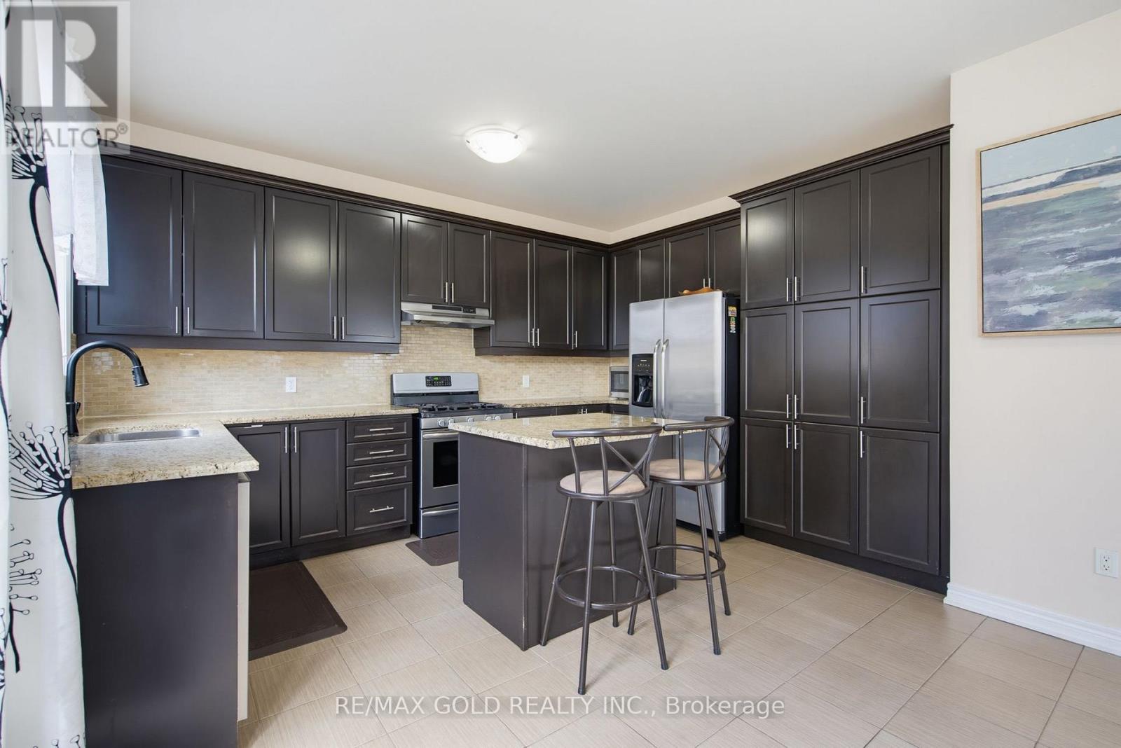 8 Zelda Road, Brampton, Ontario  L6R 3V9 - Photo 8 - W13717410