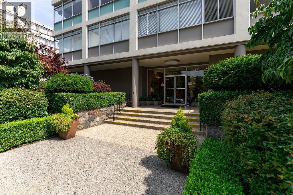 110 1975 Pendrell Street, Vancouver, British Columbia V6G 1T6 - Photo 2 - R3159517