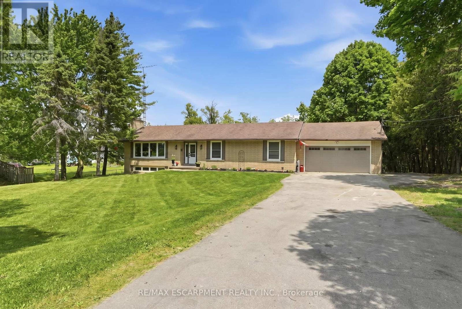 318 Freelton Road, Hamilton, Ontario  N0B 2J0 - Photo 2 - X13720250