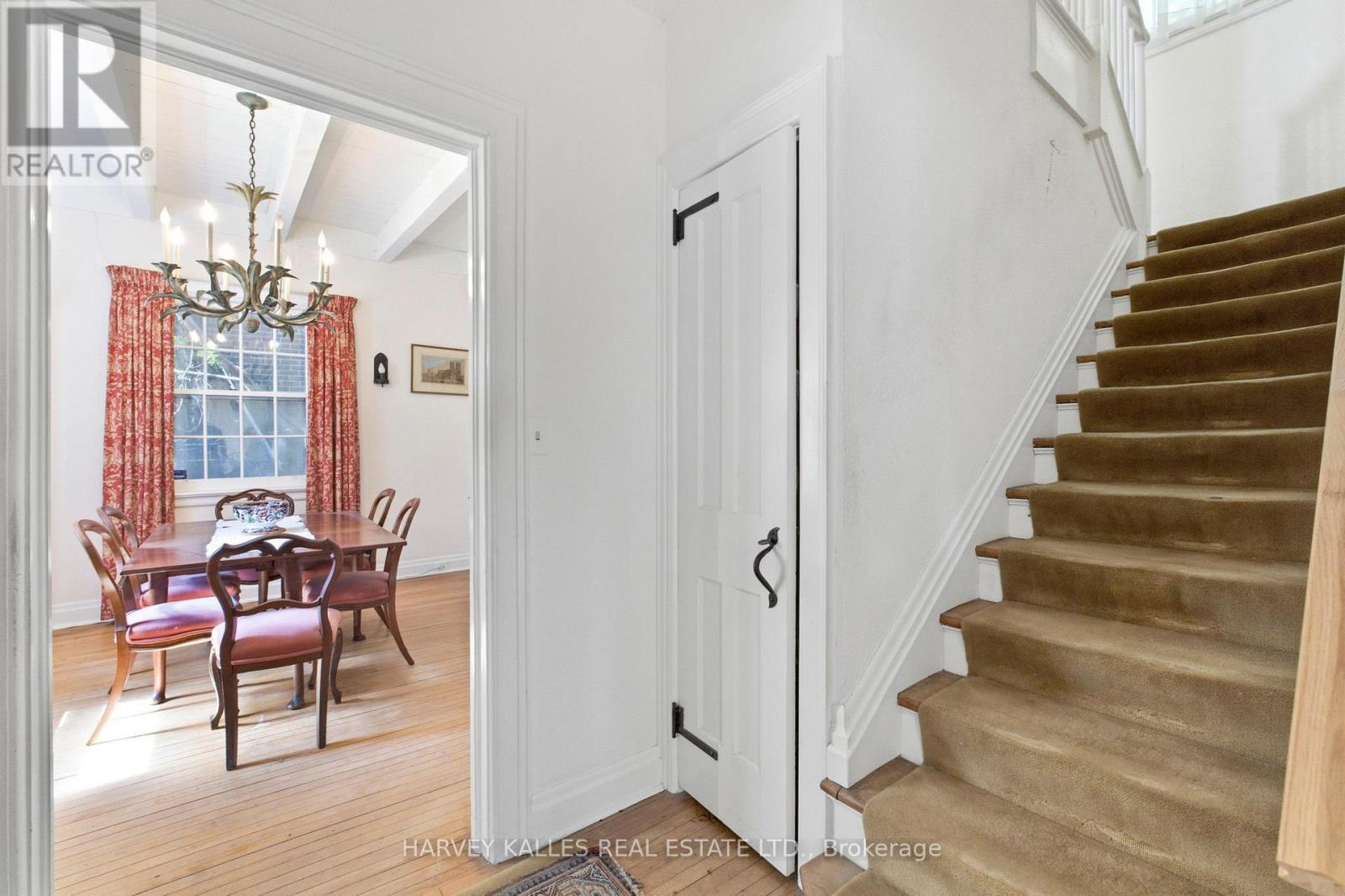 38 Donwoods Drive, Toronto, Ontario  M4N 2G2 - Photo 7 - C13655484