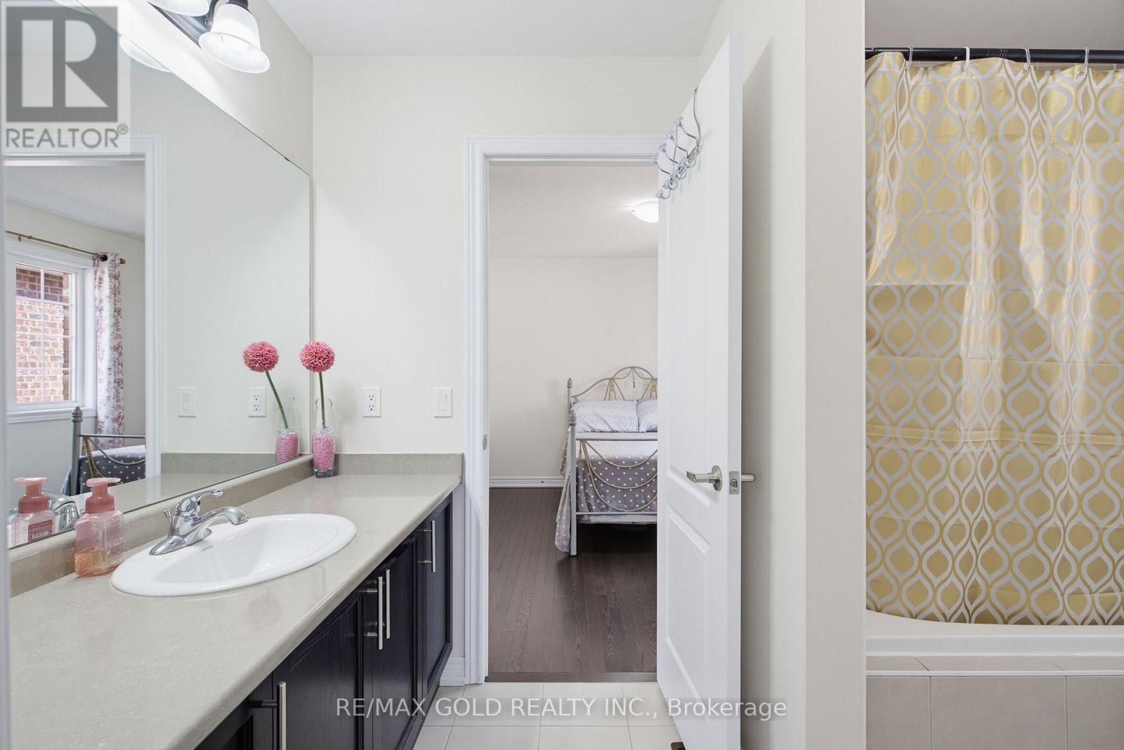 8 Zelda Road, Brampton, Ontario  L6R 3V9 - Photo 21 - W13717410