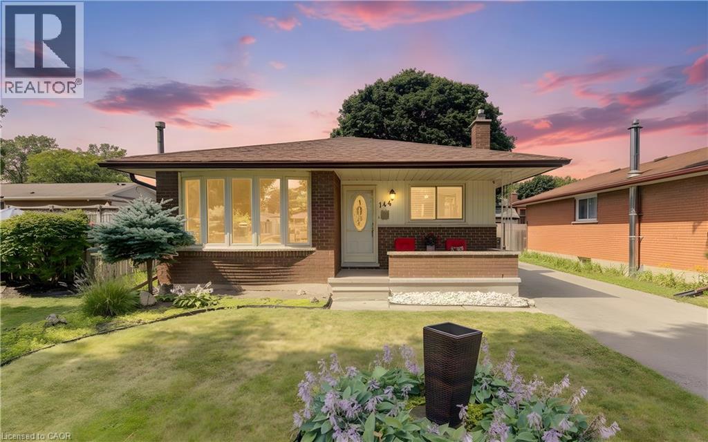 144 HOLBORN Drive, Kitchener, Ontario