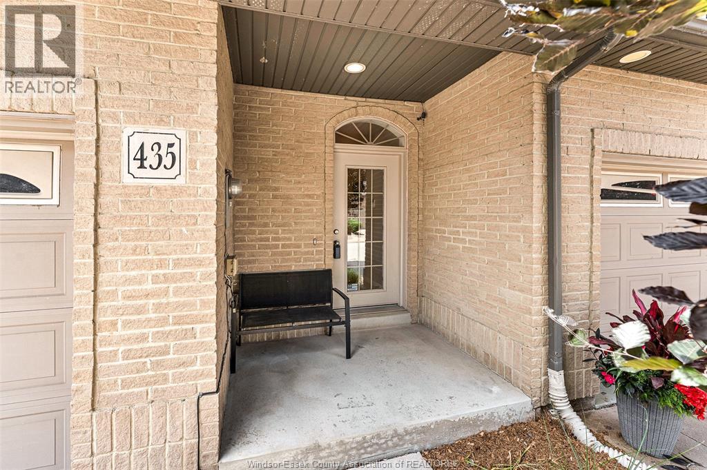 435 Sandpoint, Windsor, Ontario  N8P 1S3 - Photo 3 - 26021010