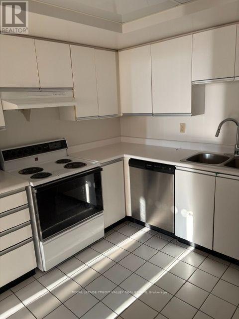2102 - 4470 Tucana Court, Mississauga, Ontario  L5R 3K8 - Photo 2 - W13718186