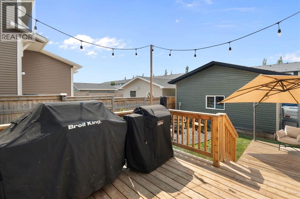 12 Fireside Burrow, Cochrane, Alberta  T4C 0T3 - Photo 37 - A2334944