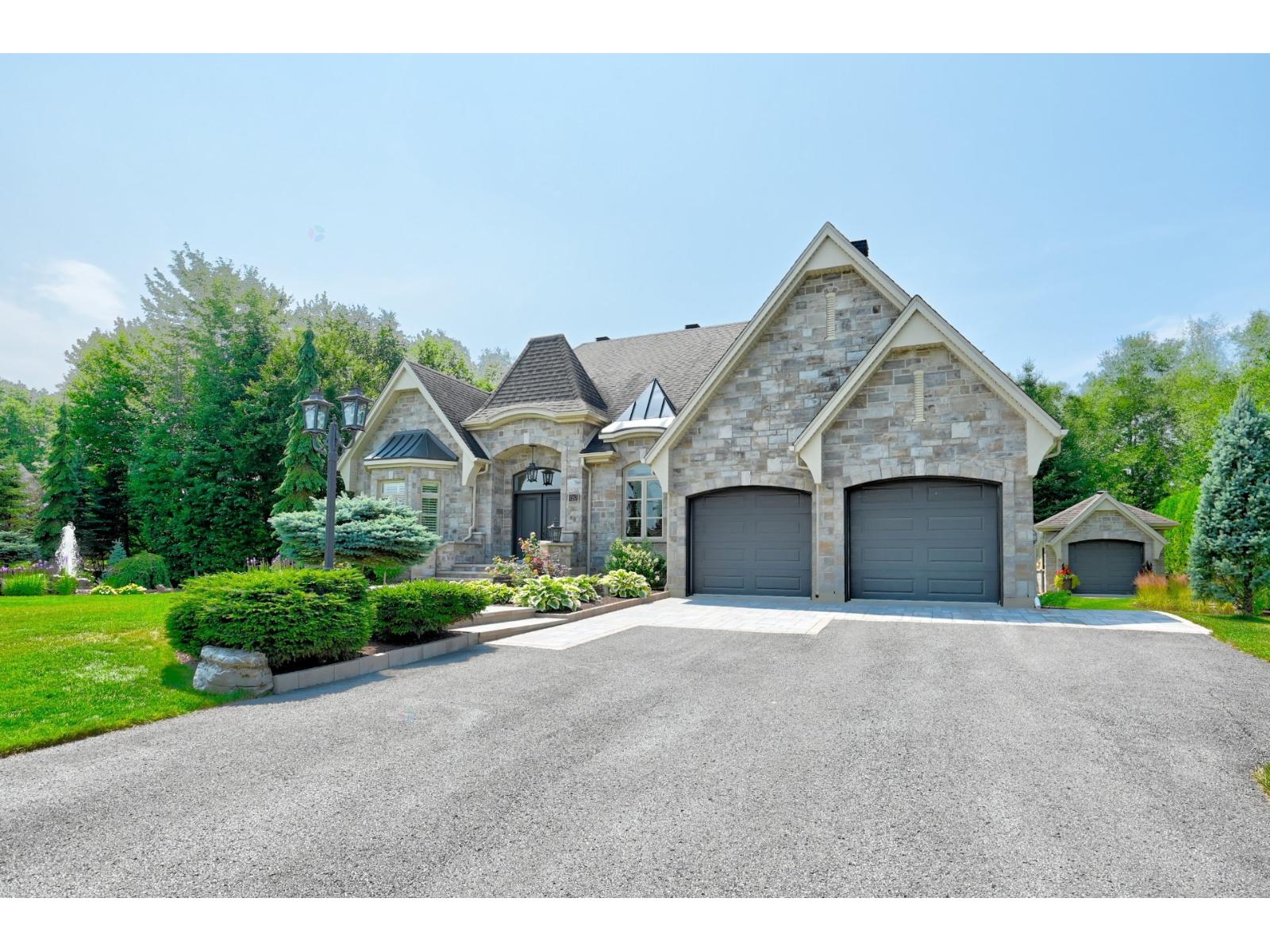 140 Rue Louis-Vadeboncoeur Saint-Charles-Borromée Quebec Canada J6E8H1 5