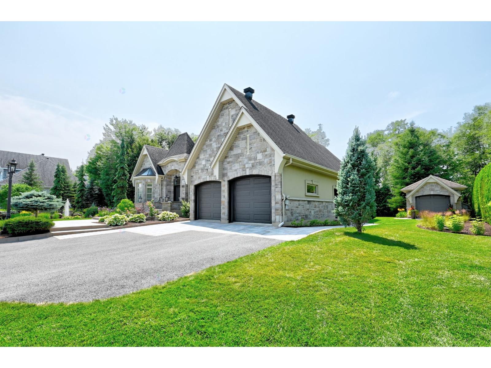 140 Rue Louis-Vadeboncoeur Saint-Charles-Borromée Quebec Canada J6E8H1 4
