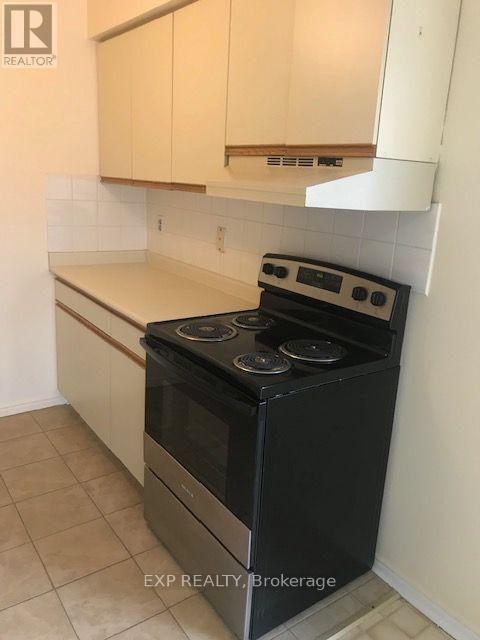 3 - 520 Bloor Street E, Oshawa, Ontario  L1H 3N1 - Photo 8 - E13720270