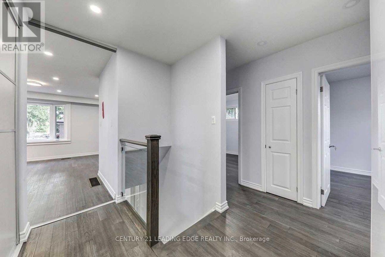 301 Rossland Road W, Whitby, Ontario  L1N 3H8 - Photo 16 - E13720292