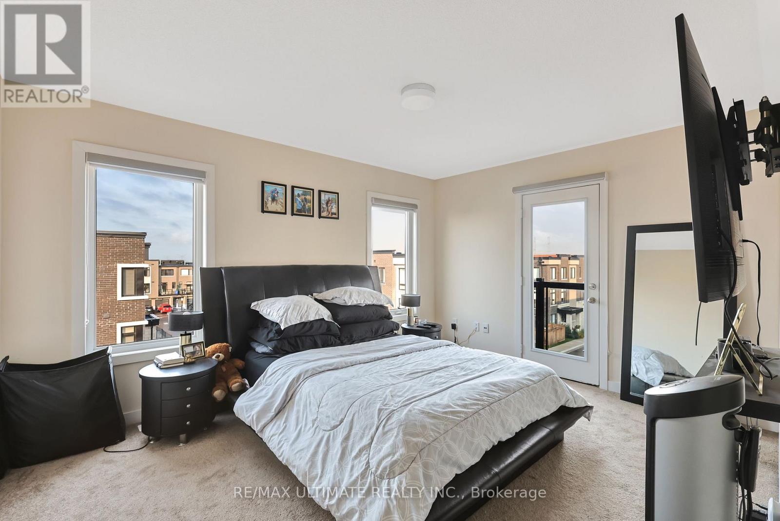 2632 Castlegate Crossing Drive, Pickering, Ontario  L1X 0H6 - Photo 15 - E13720312