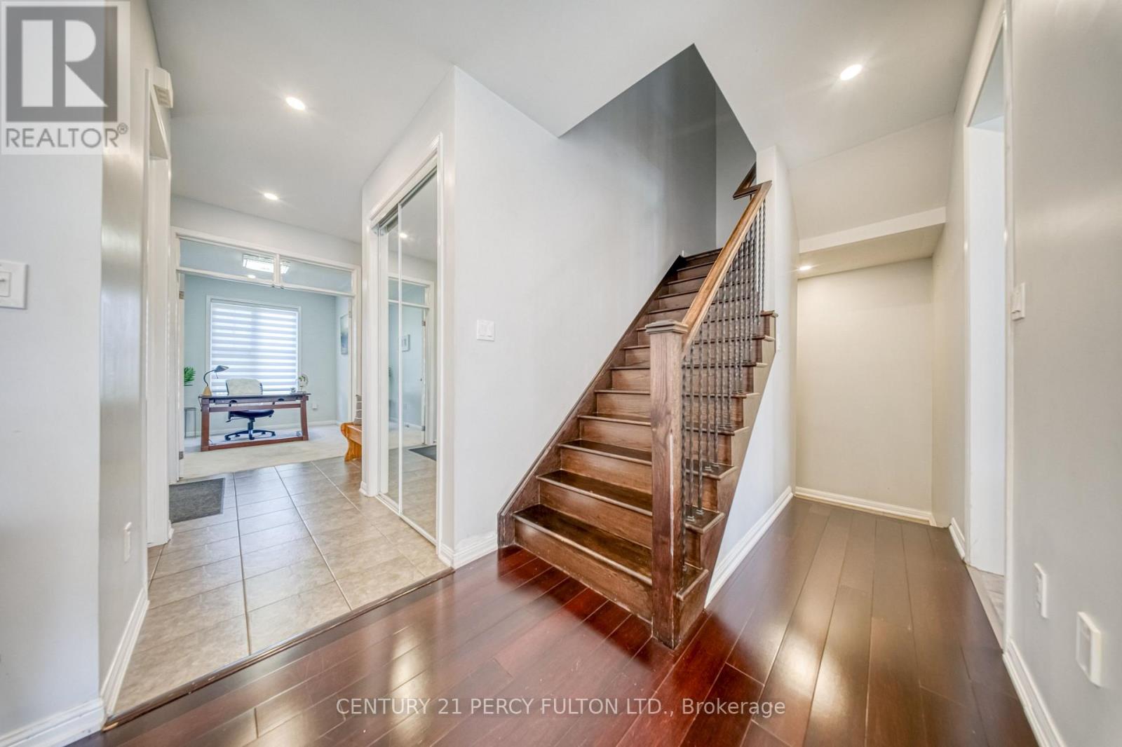 1749 Liatris Drive, Pickering, Ontario  L1X 0B2 - Photo 5 - E13720332