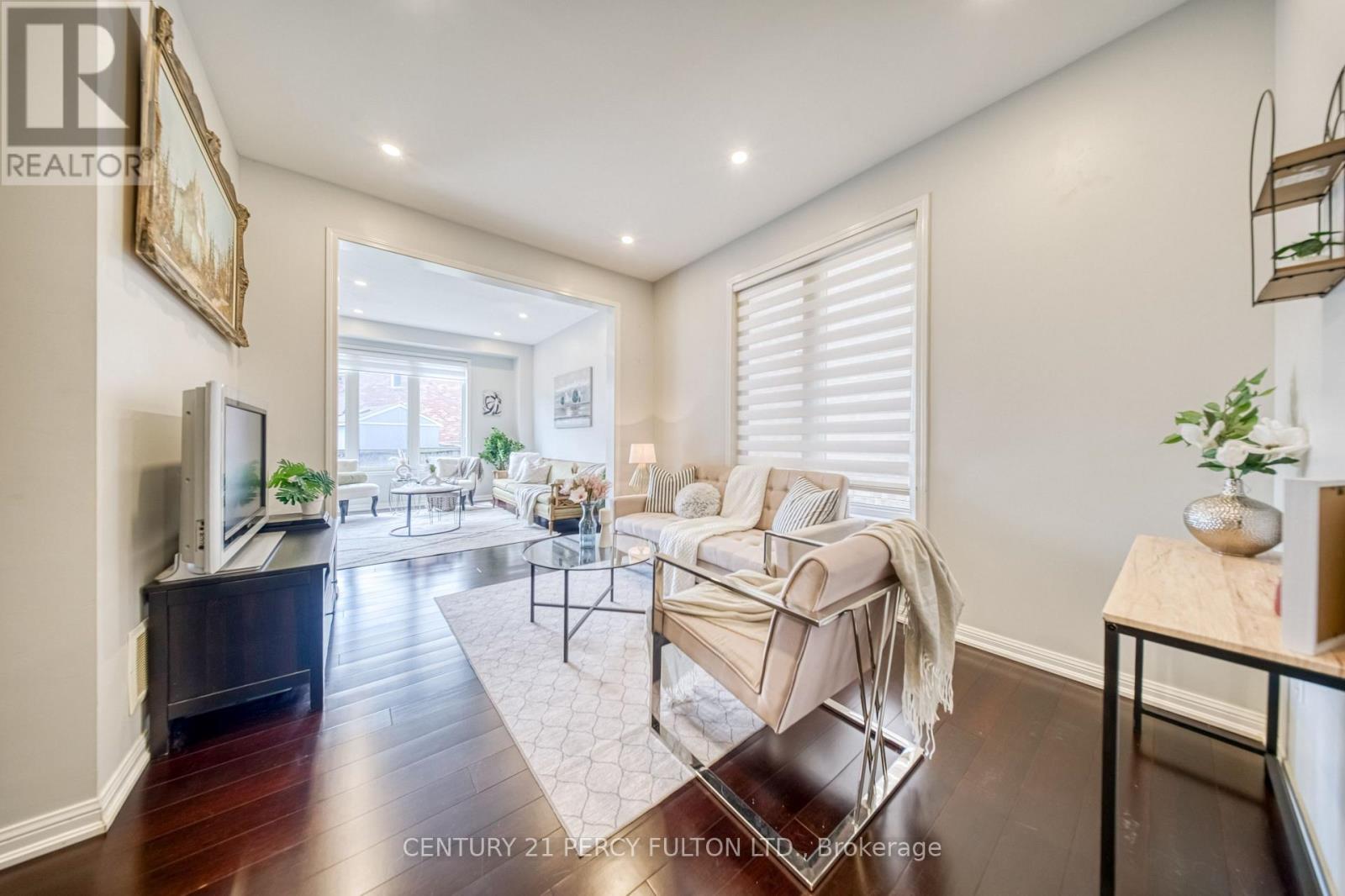 1749 Liatris Drive, Pickering, Ontario  L1X 0B2 - Photo 6 - E13720332