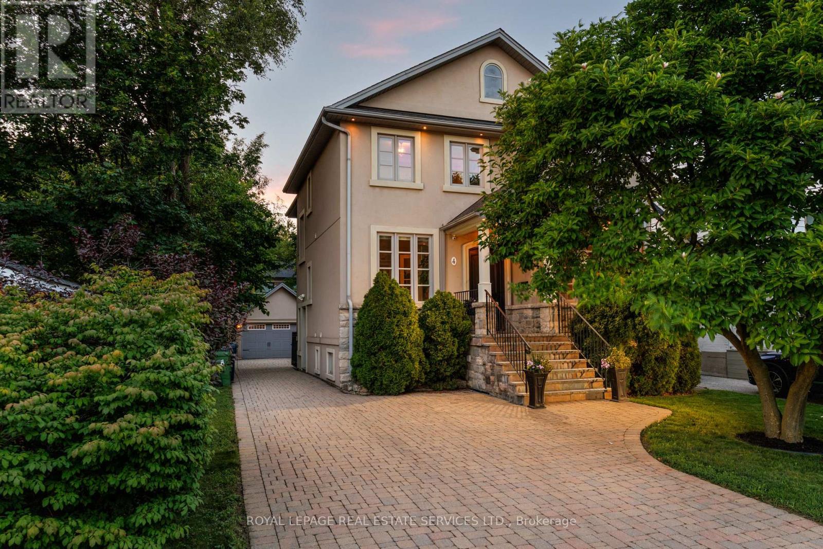 4 SPRINGBROOK GARDENS, Toronto, Ontario