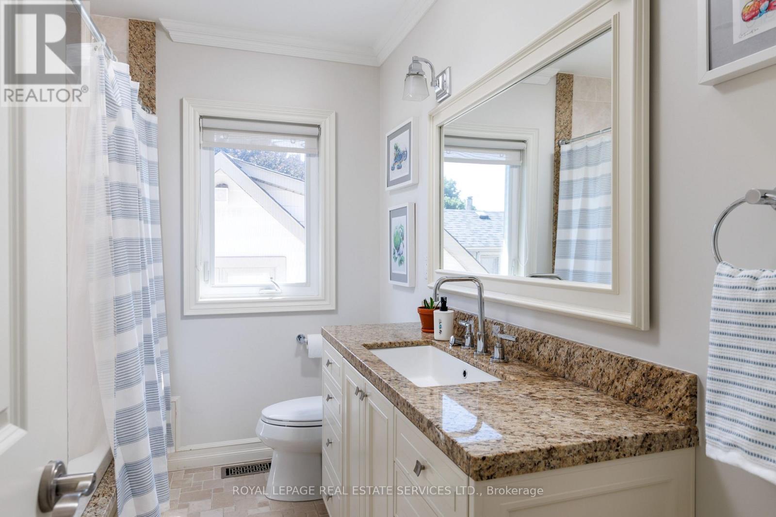 4 Springbrook Gardens, Toronto, Ontario  M8Z 3B3 - Photo 33 - W13720274